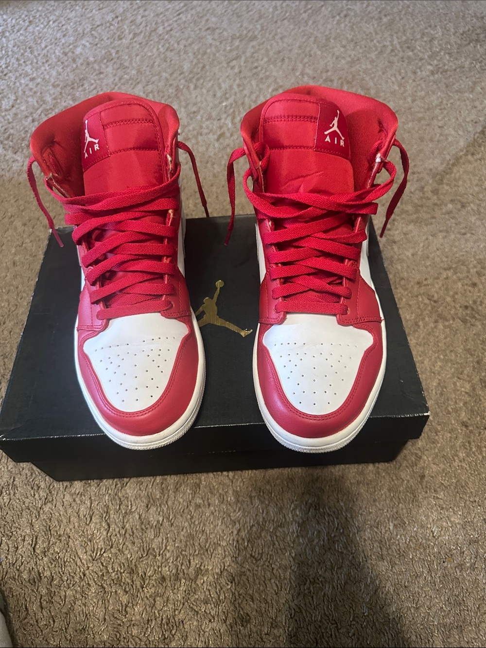 Jordan Retro 1’s High “Silver Medal”